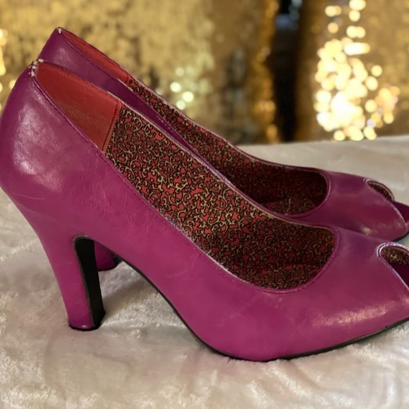 shoes - Picture 3 of 4